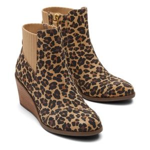 Toms Sadie Boot Natural Leopard Suede Wedge Heel Ortholite Women’s Size 7.5